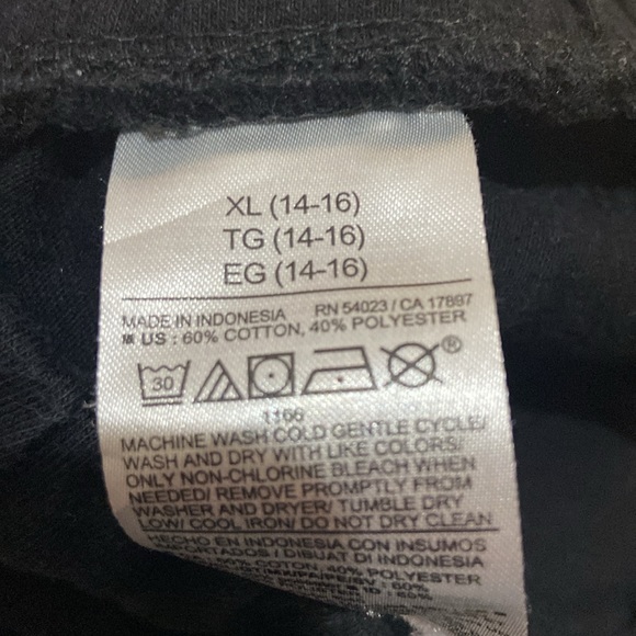 Old Navy comfy cotton shorts. Brand new with pockets - Picture 3 of 6